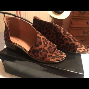 Brand new Leopard Sandals Sz 7